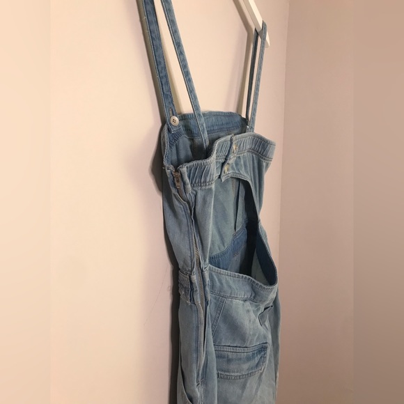 Women’s Free People Blue Denim Cargo Belted Cutout Jumpsuit Size small - Picture 4 of 11